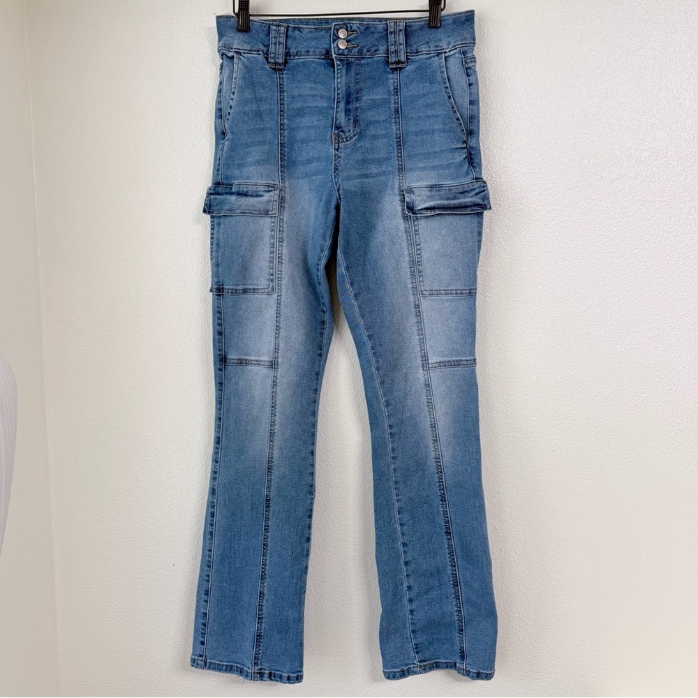 Madden NYC Cargo  Micro Flare Jeans- Front Seam Detail-Women’s Size 8 EUC